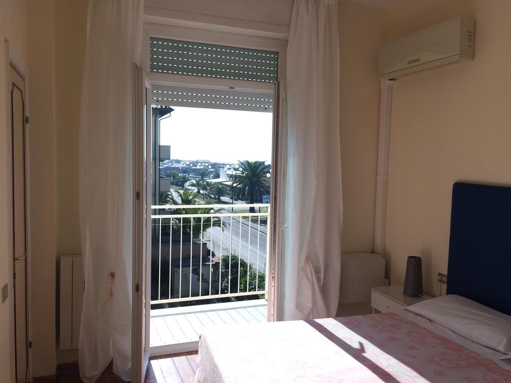 Hotel Mirage Marina di Pietrasanta Kültér fotó